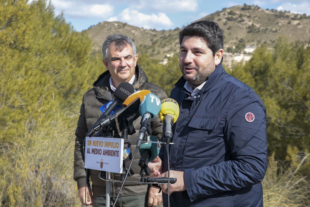 Las imágenes de la llegada de tres ejemplares de lince ibérico a las montañas de Lorca