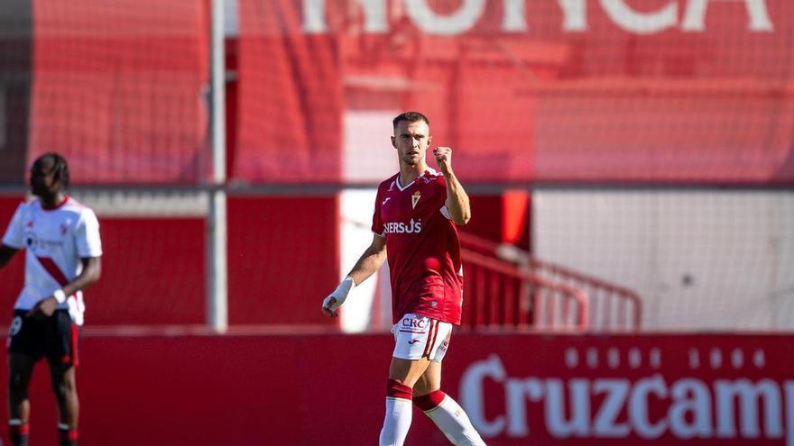 El Real Murcia coge impulso con un triunfo ante el colista