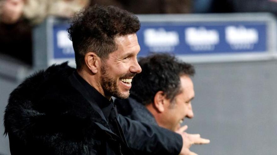 Simeone i Eusebio, en un partit de Copa al Wanda.