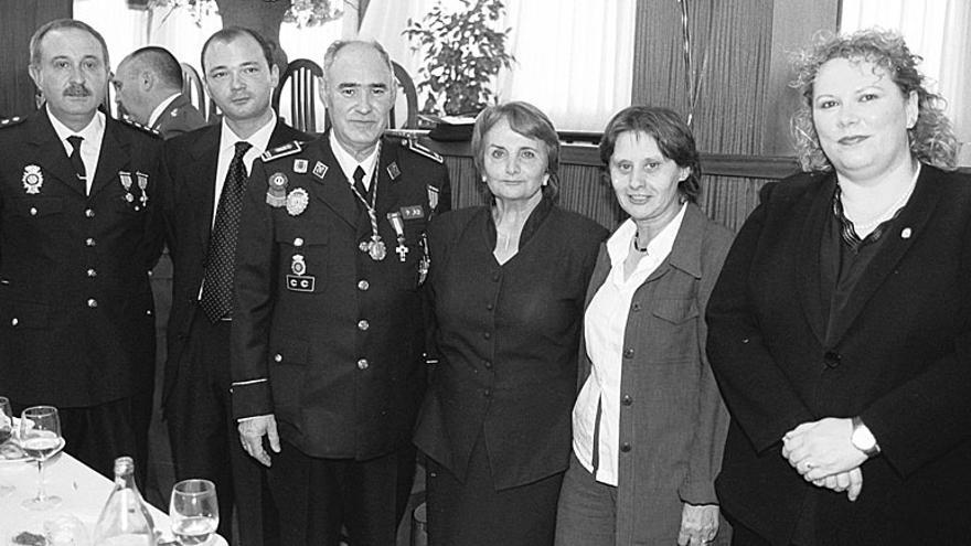 Cortina, junto a Paz Fernández Felgueroso, durante el homenaje tras su jubilación.