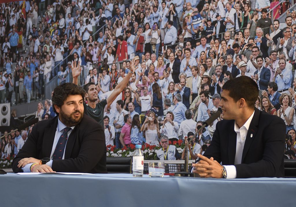 Carlos Alcaraz, en el recibimiento oficial tras su victoria en el Masters de Madrid