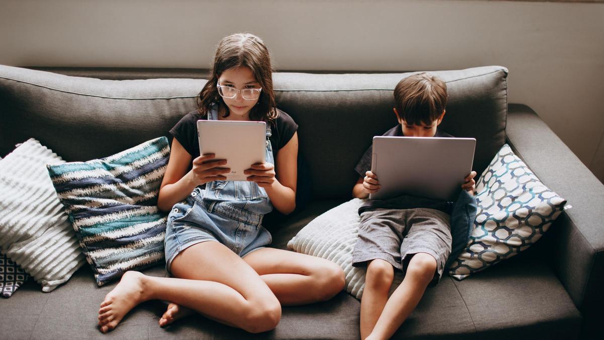 Niños, con sus tablets