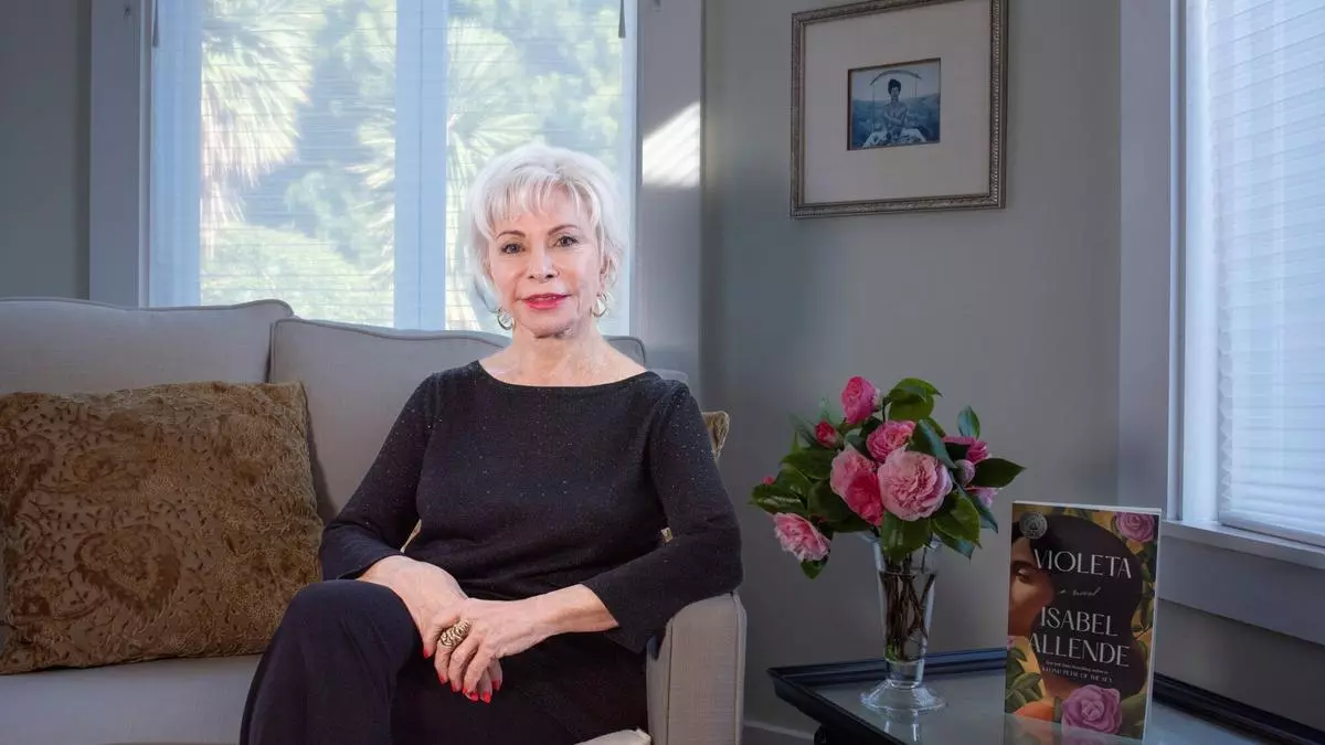 Isabel Allende: "Palabra a palabra, libro a libro, voy averiguando qui谷n soy"