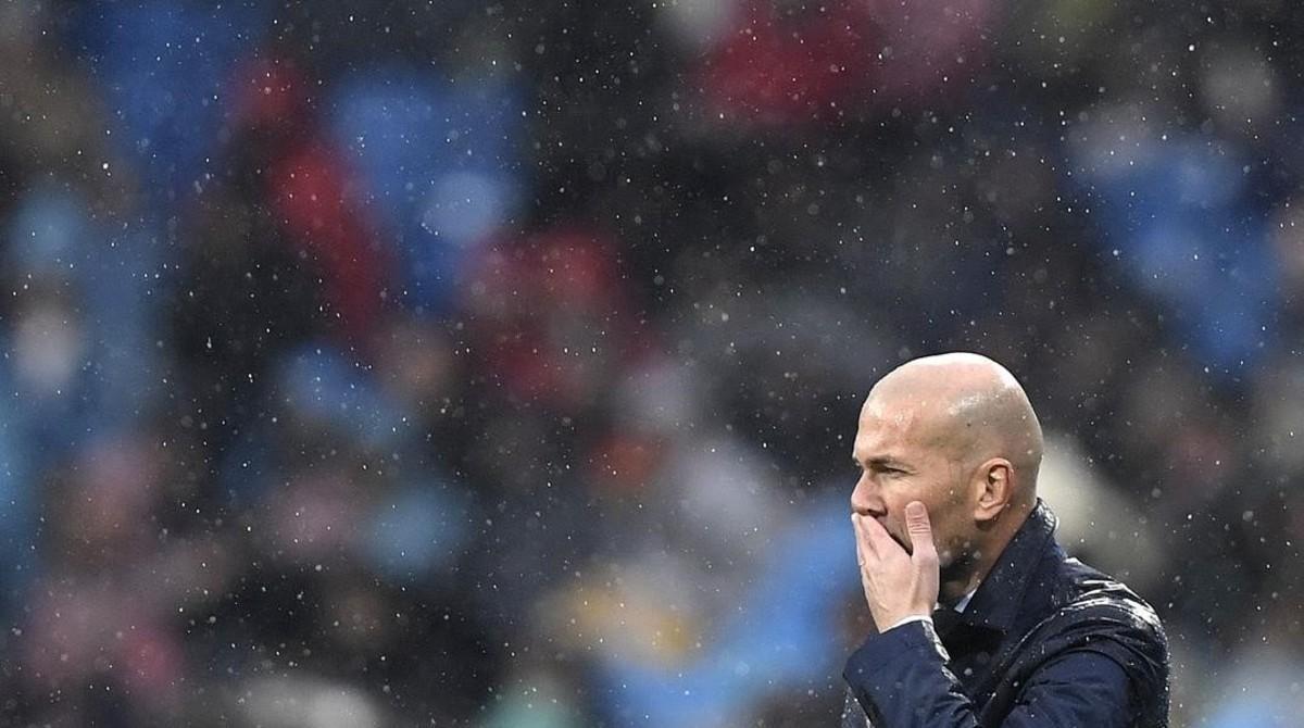 rozas41585258 real madrid s french coach zinedine zidane reacts during the180114010024