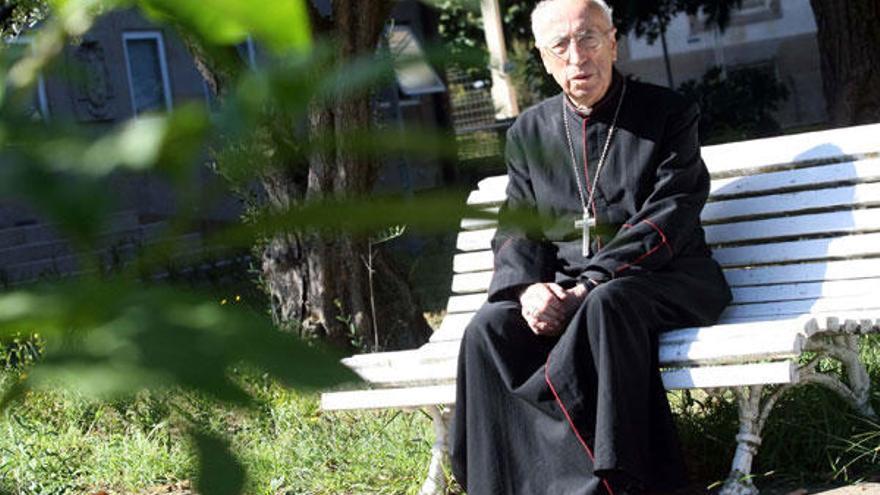 Fallece el obispo emérito de Tui-Vigo, José Cerviño