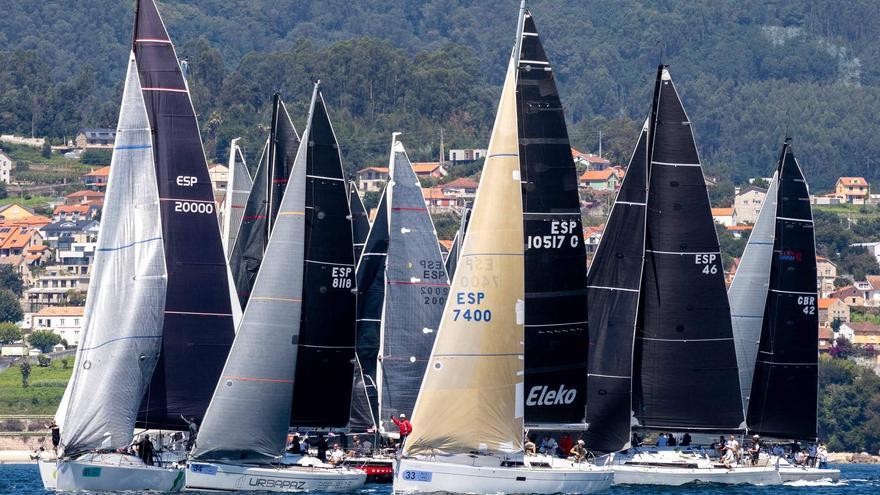 El Magical, primer líder de la Regata Mar de Maeloc Rías Baixas