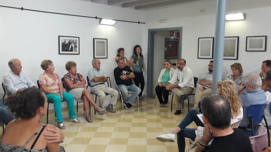 Una imagen de la reunión informativa celebrada con los vecinos de Calvià vila.