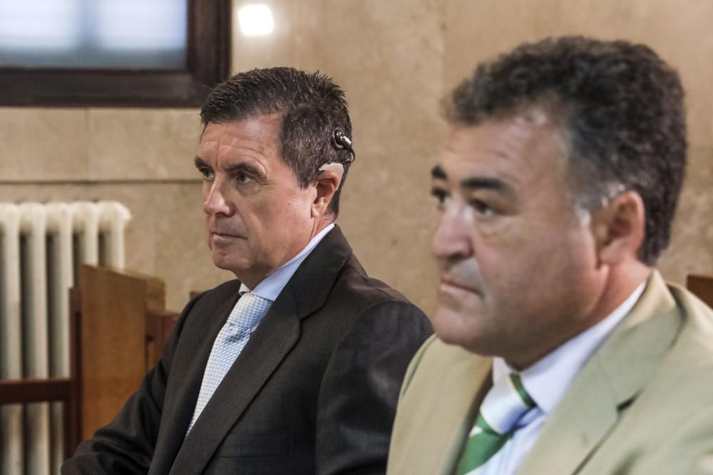 Matas y Ballester, en el banquillo de la Audiencia