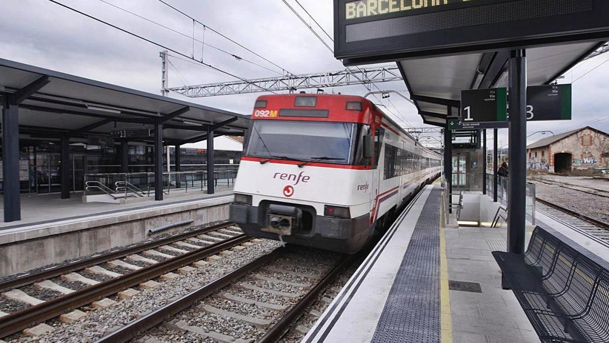 L&#039;estació  de Flaçà, per on hauria de passar el Tren de la Costa Brava, segons la proposta.