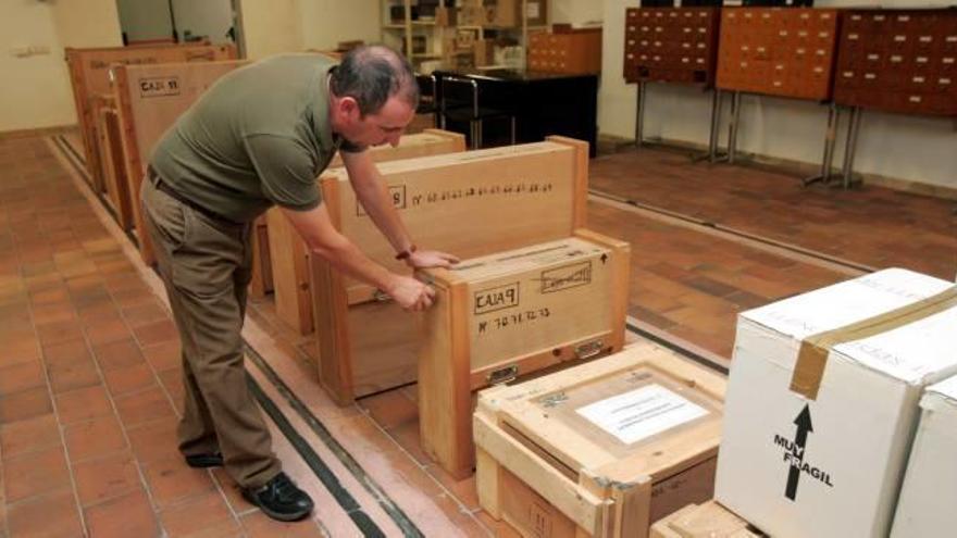 El legado de Miguel Hernández cuando permanecía en la Biblioteca Central Pere Ibarra de Elche.