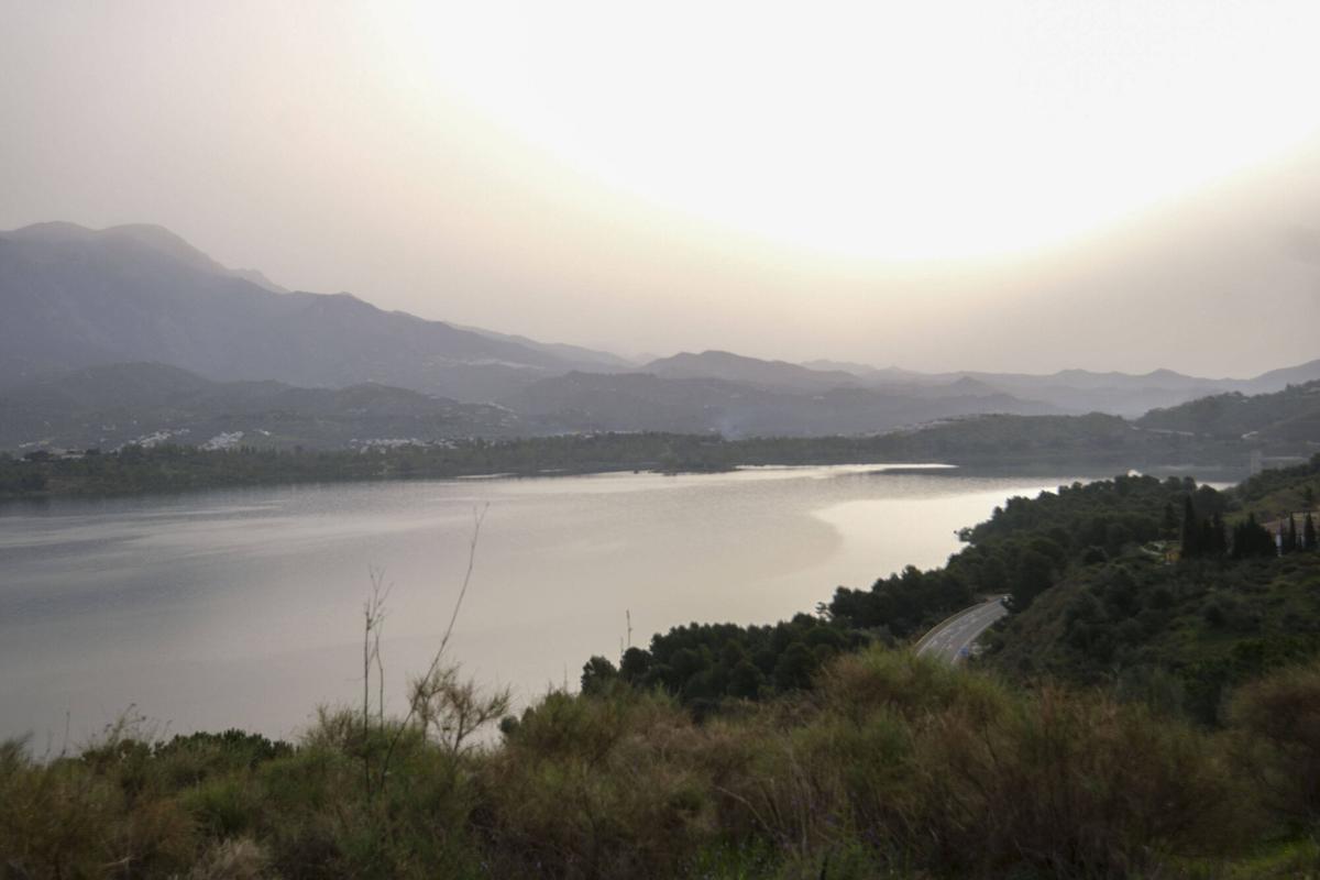 Desembalse de La Viñuela Desembalse de La Viñuela