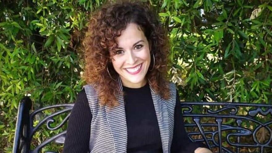 Qüestionari bibliotecari: Arantxa Meseguer Lledó