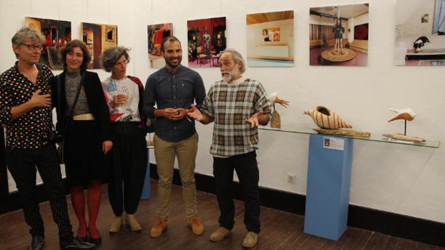 Exposición de esculturas de barro del artista Tino Alemán en la Casa de la Cultura