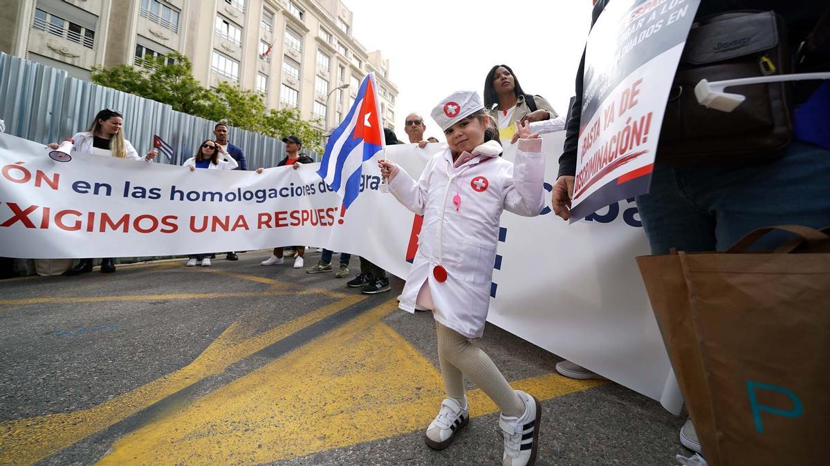 Manifestación en Madrid del colectivo Homologación Justa Ya.