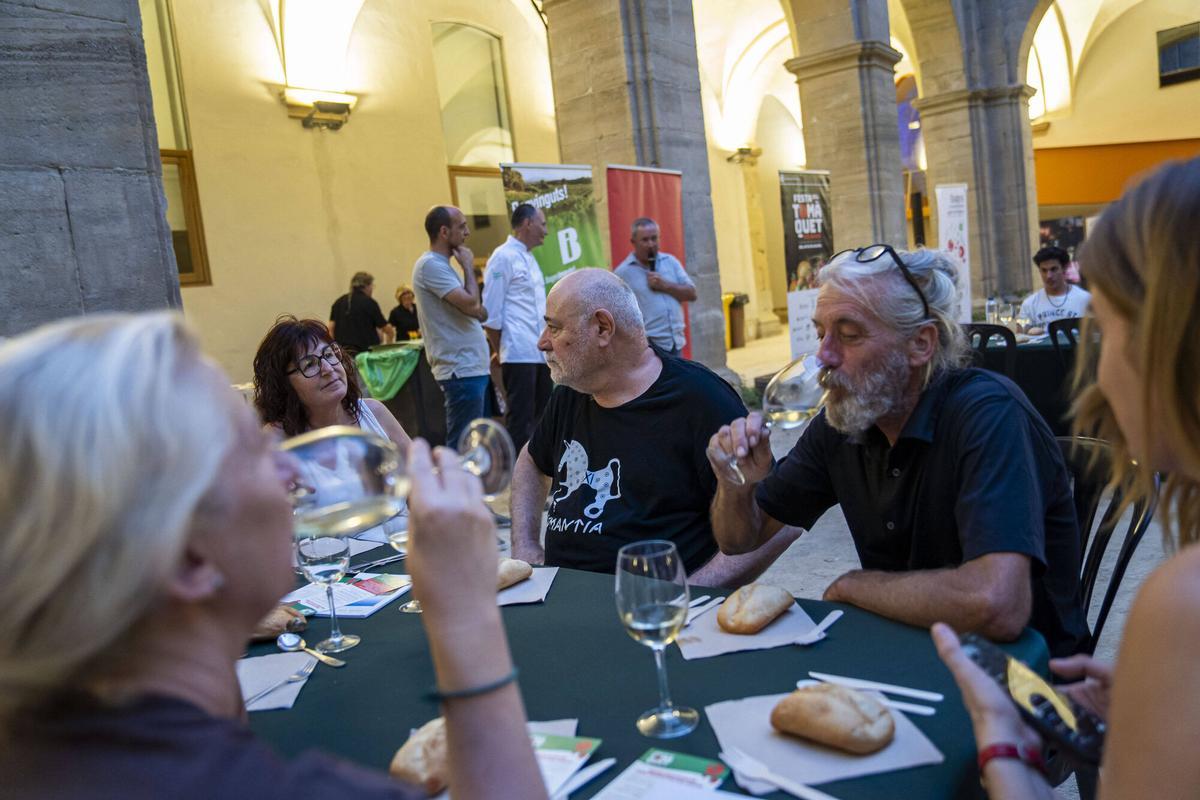 Les millors imatges del sopar de la Festa del Tomàquet 2026