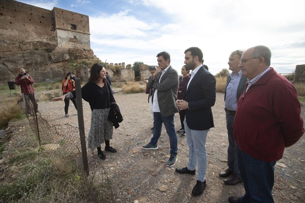 Visita al Castillo de Sagunt, con el Secretario General de Cultura y Deportes Víctor Francos y el Subdelegado del Gobierno Luis Felipe Martínez..