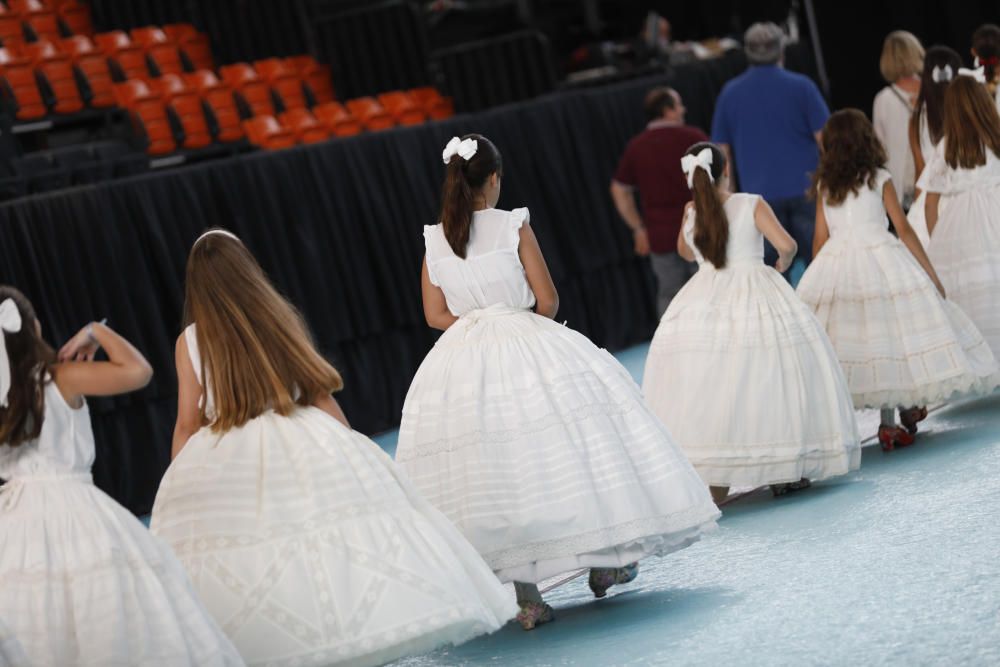 Ensayo de las candidatas a fallera mayor 2019 en la Fonteta