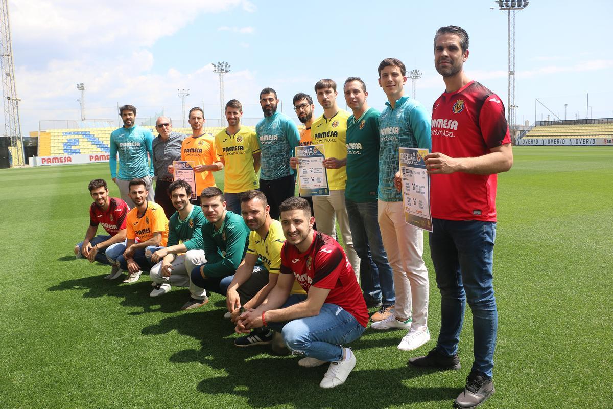 Els pilotaris participants van compartir experiències amb els futbolistes groguets.