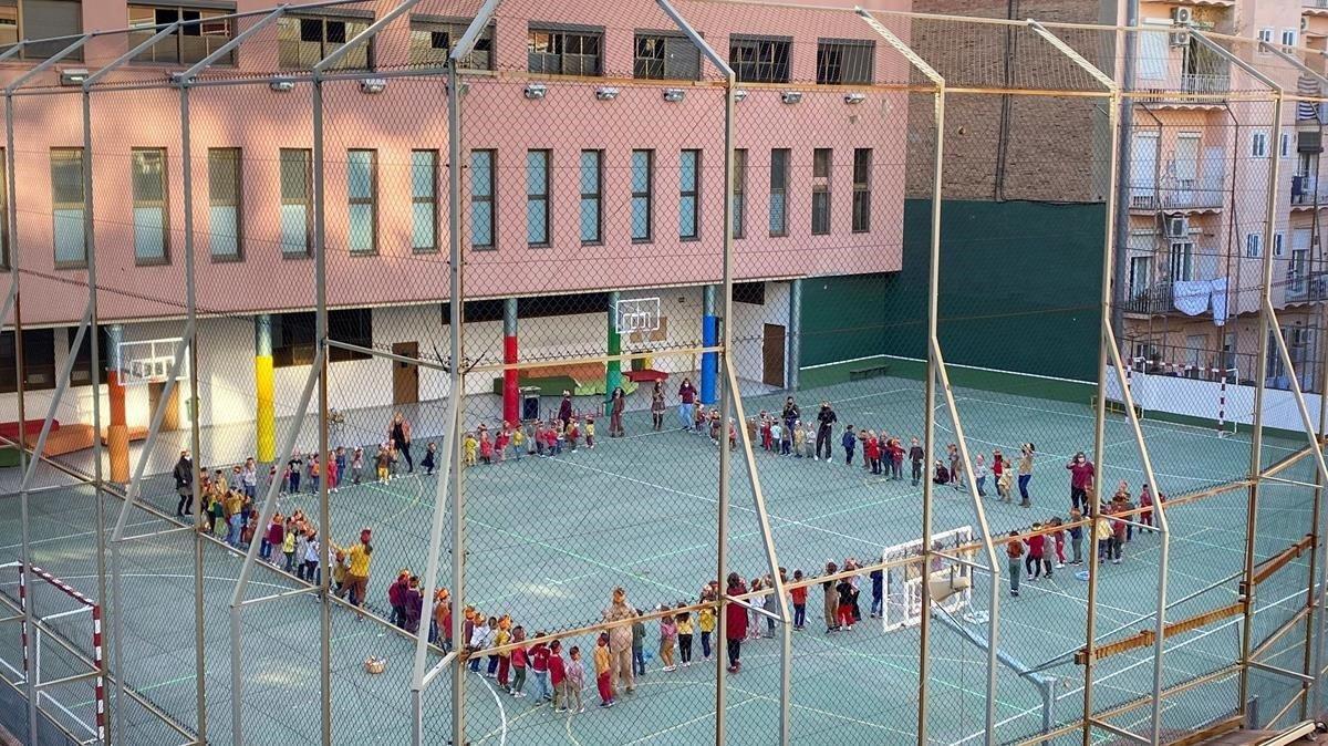 zentauroepp55671826 fotodeld a  barcelona  30 10 2020   alumnos de un colegio de201102152616