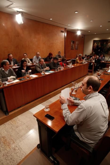 Pleno extraordinario en el Ayuntamiento de Avilés