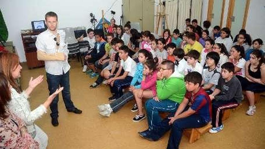 Los alumnos de la Ludoteca, en la cocina.