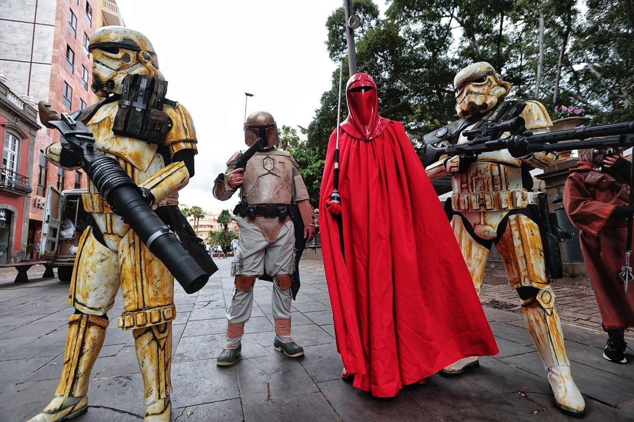 Las tropas imperiales de Star Wars toman las calles de Santa Cruz de Tenerife el día friki