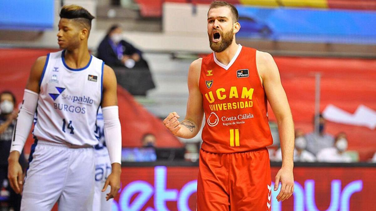 Nemanja Radovic, del UCAM Murcia, durante el partido ante el Hereda San Pablo Burgos.