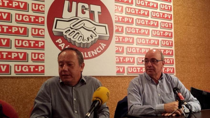 Ismael Sáez (a la izquierda), en un acto de UGT en Castelló