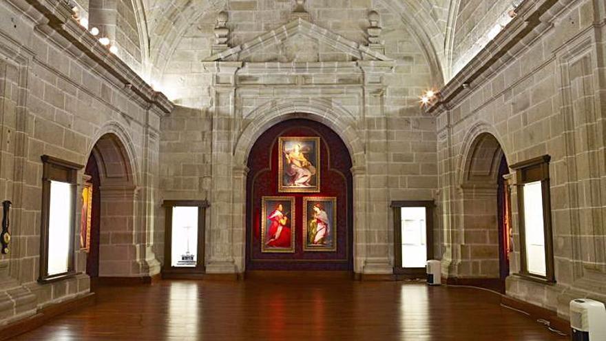 Interior da pinacoteca.