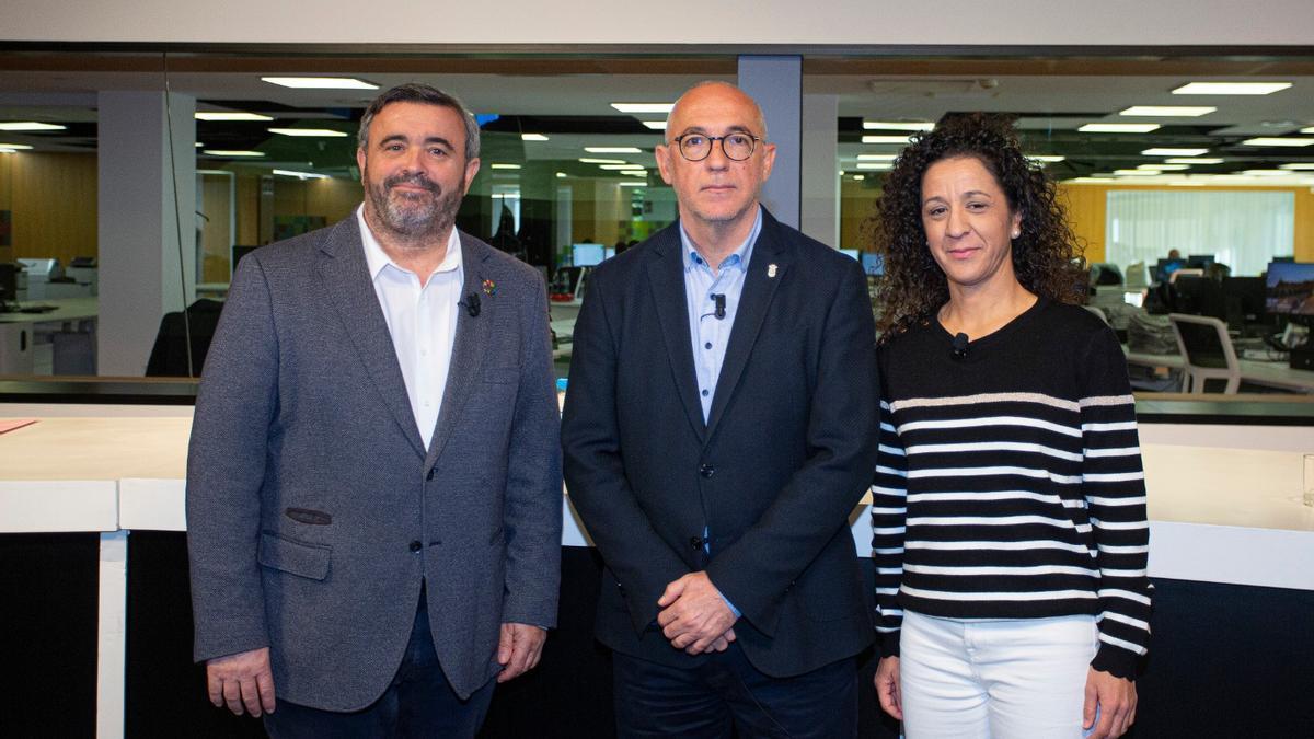 Los alcaldes de Crevillent y San Vicent del Raspeig y la teniente alcalde de Pinoso en el Foro Municipalismo 2022.