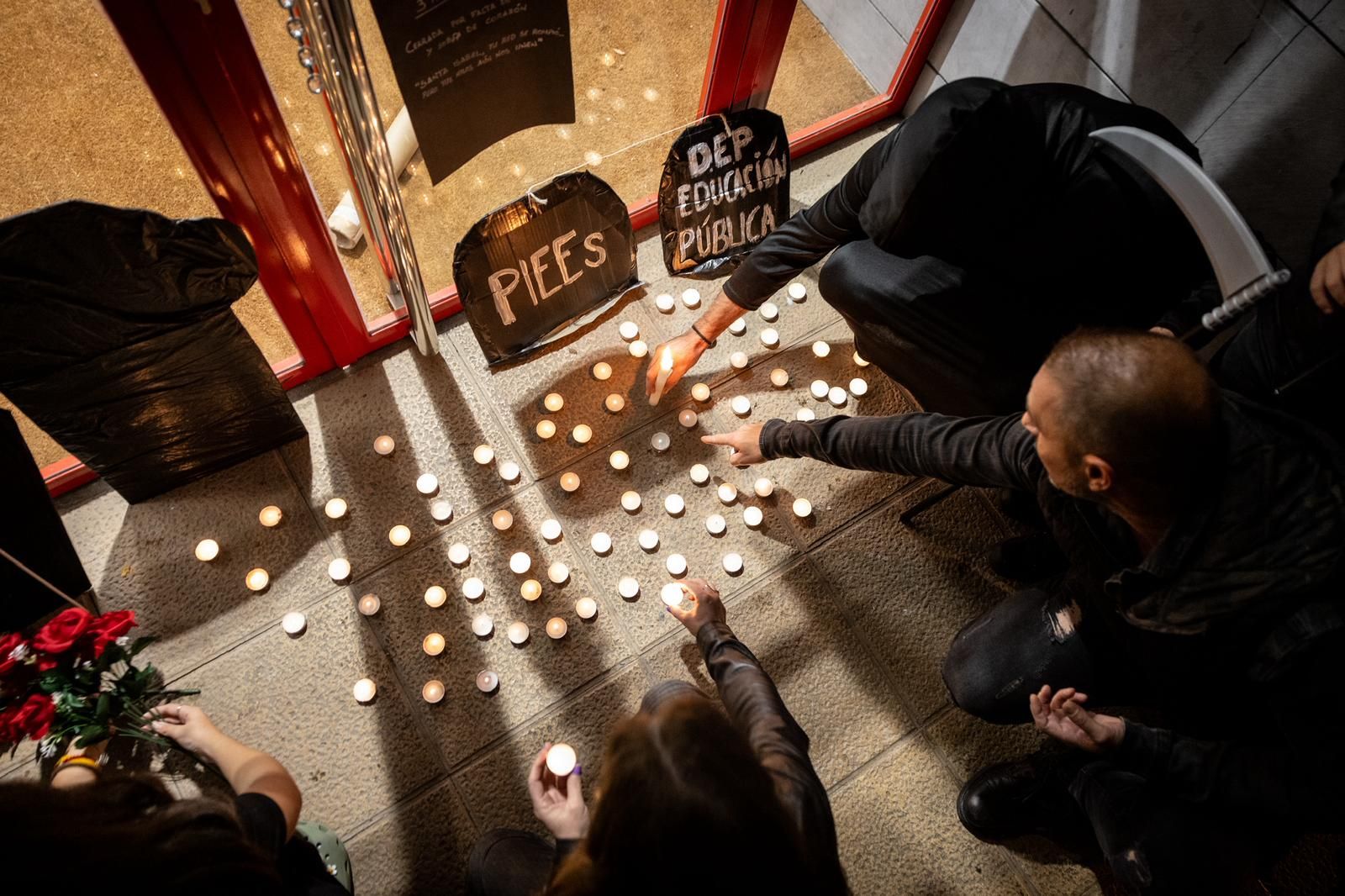 Protesta contra el cierre de las Zonas Jóvenes en Zaragoza