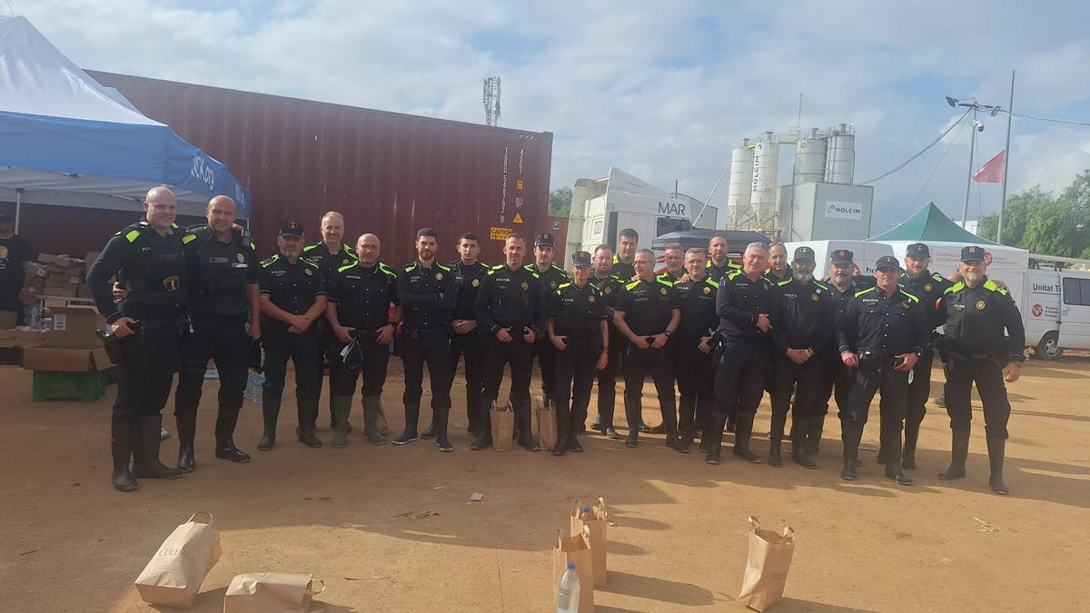 Un grup de policies gironins desplaçats.
