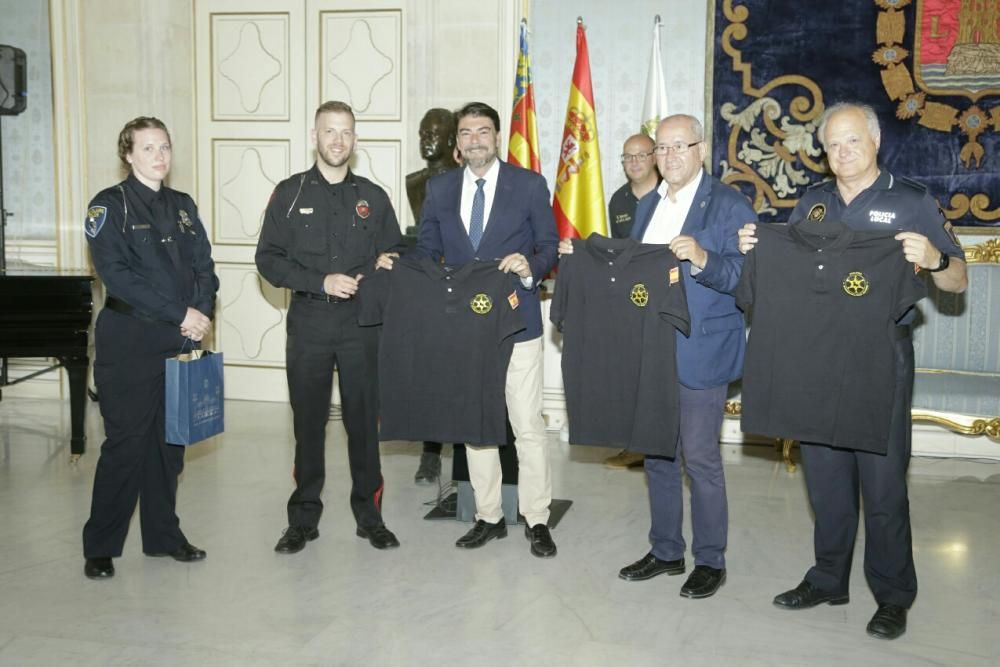 Policías americanos en Alicante