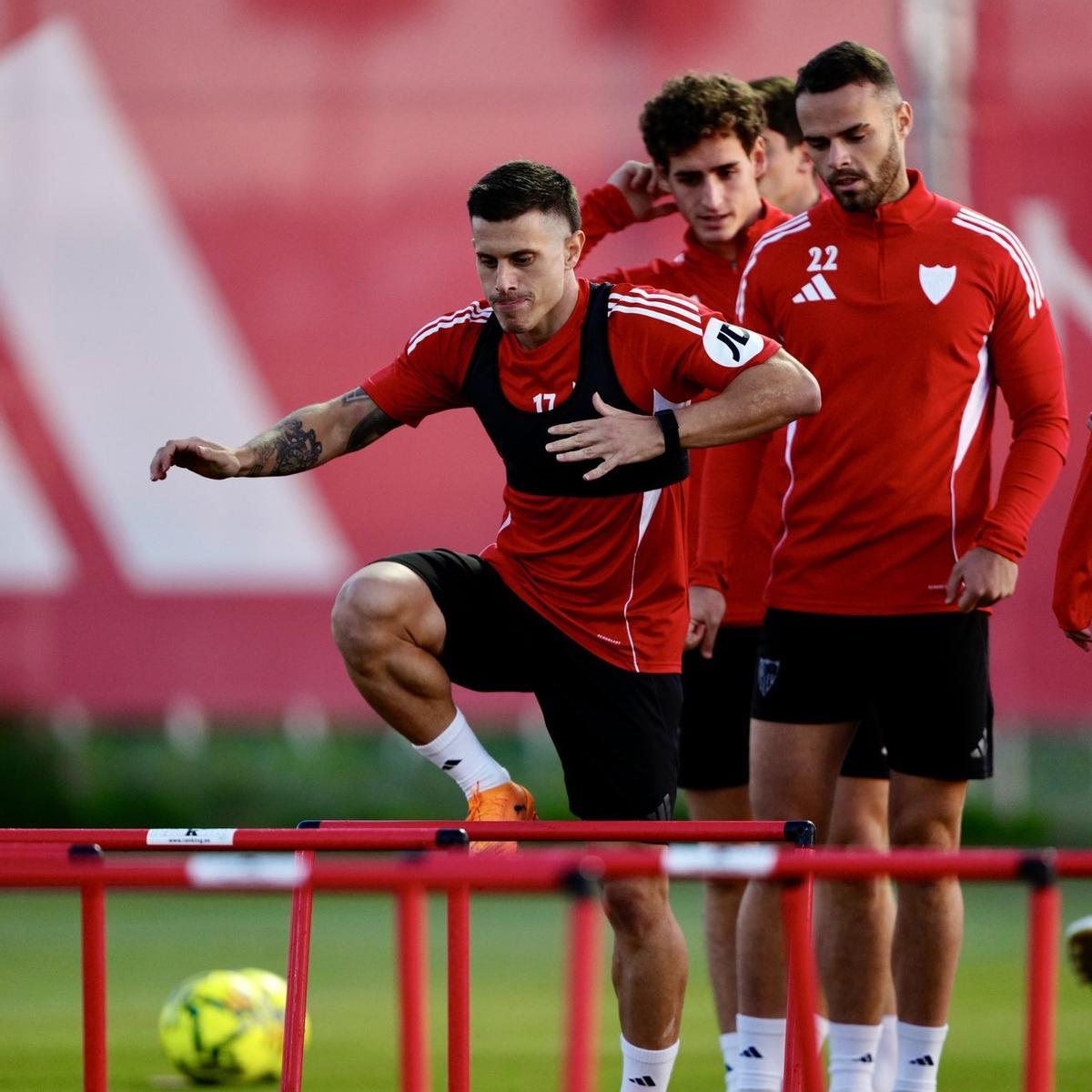 Entrenamiento del Sevilla FC del miércoles por la tarde