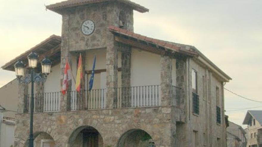 Fachada del Ayuntamiento de Ferreras de Arriba