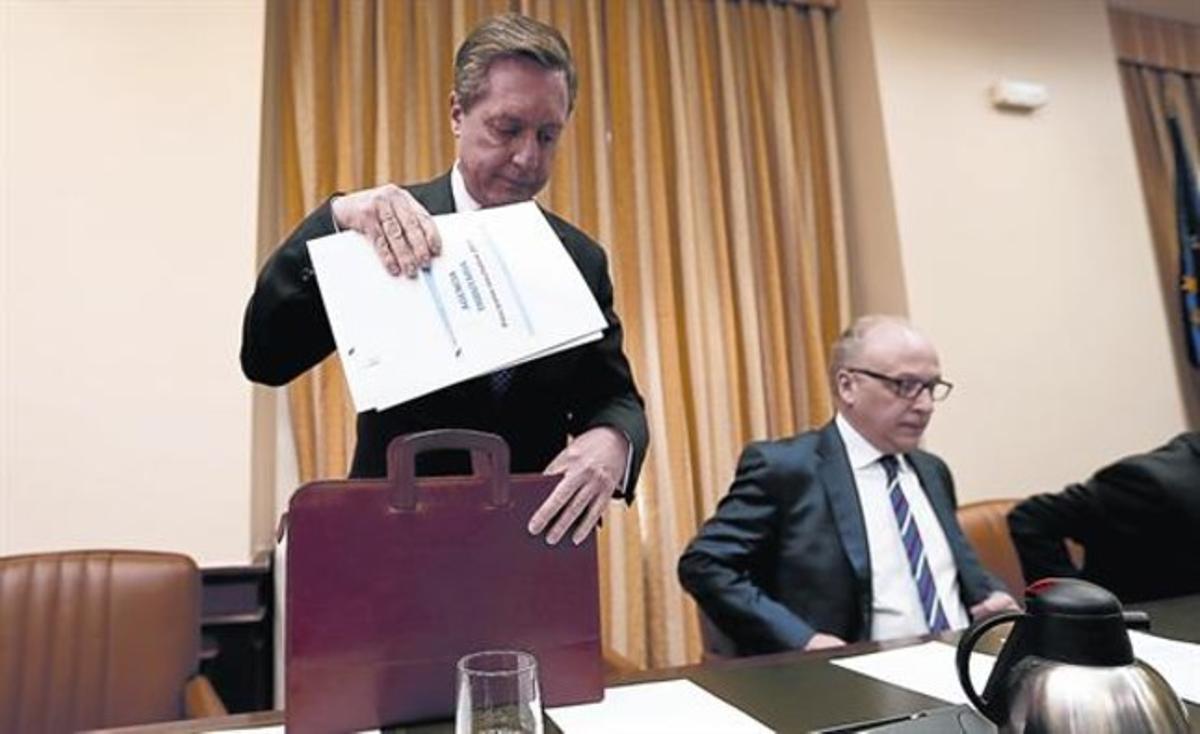 El director de l’Agència Tributària, Santiago Menéndez, en la seva compareixença al Congrés, ahir.