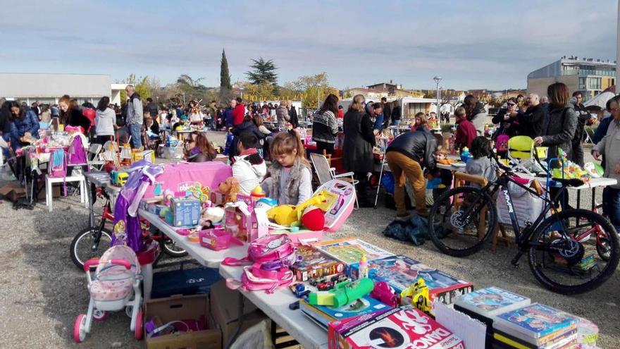 Cursa popular i mercat  de joguines a la 23a Fira d&#039;Hivern de Porqueres