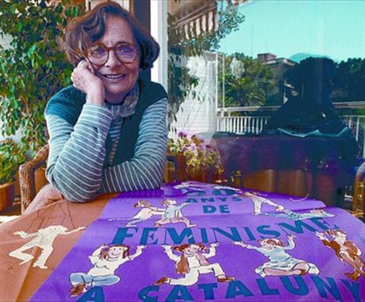 La il·lustradora Núria Pompeia, en una mostra de cartells, el 1996. La il·lustradora Núria Pompeia, en una mostra de cartells, el 1996.