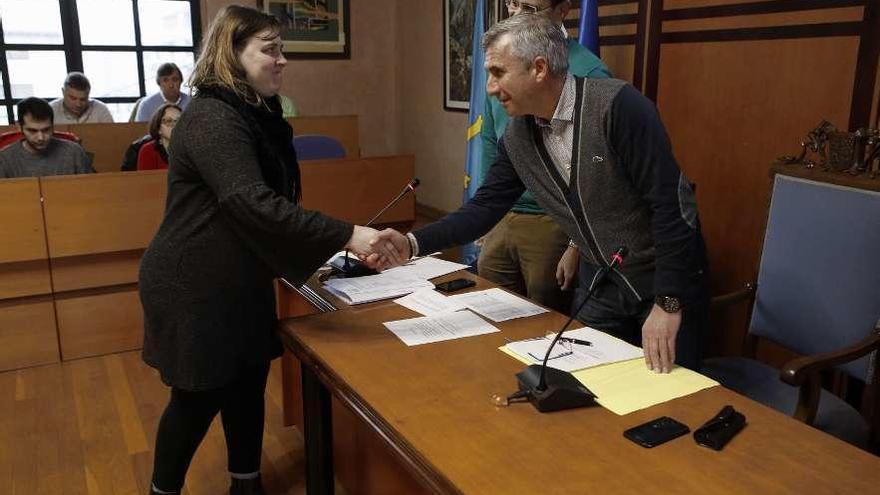 Toma de posesión de Pamela Álvarez.