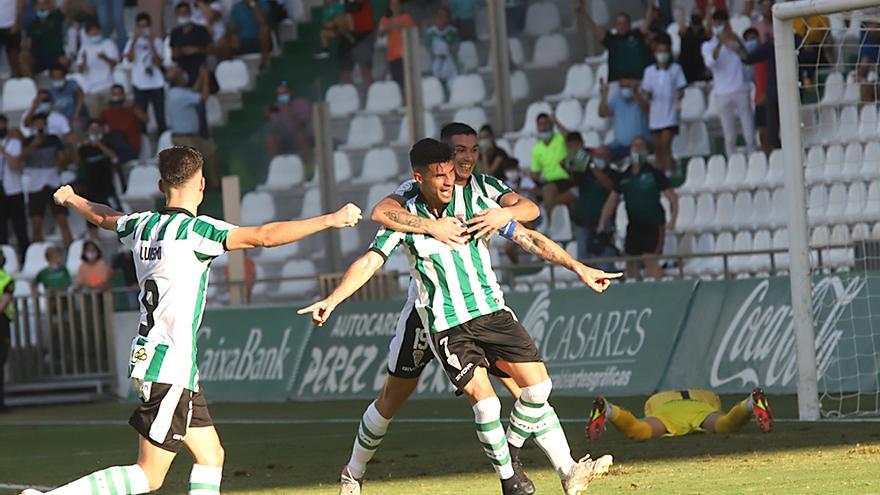 Las imágenes del Córdoba CF-Don Benito