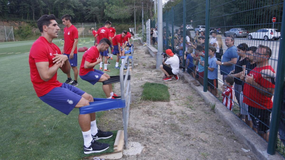 Varios aficionados del Girona no se perdieron una sesión histórica