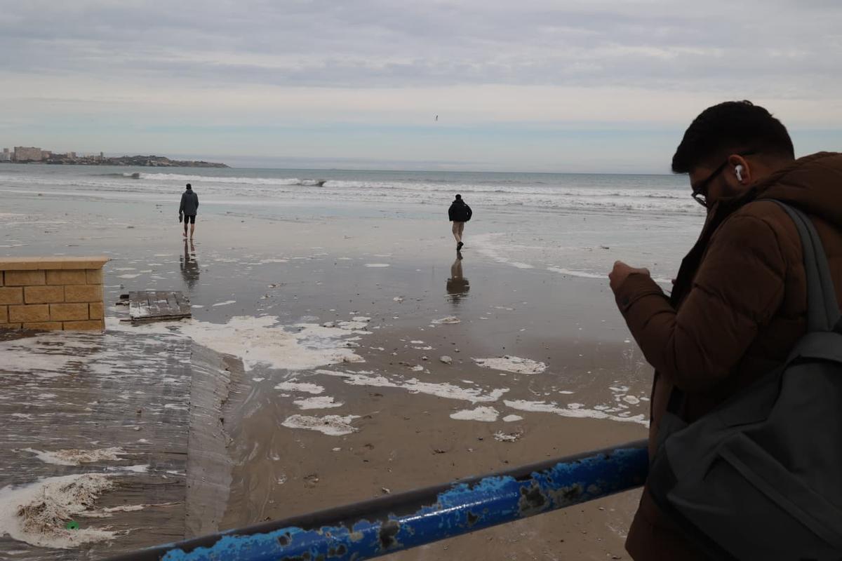 El temporal marítimo afecta al Postiguet