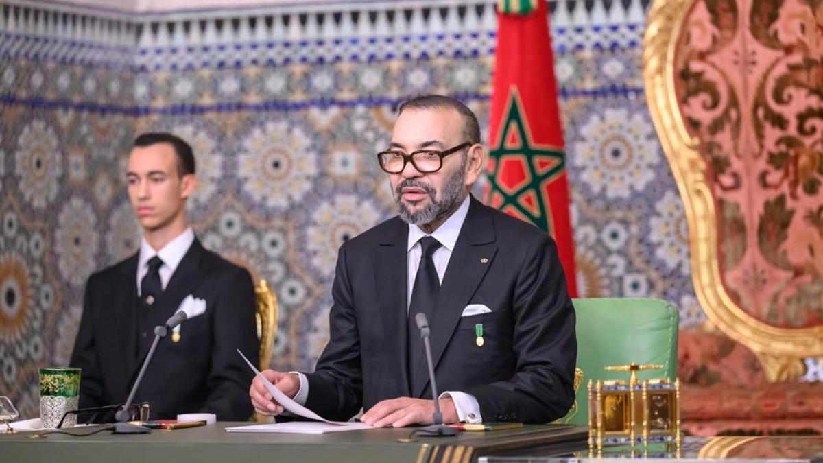 El rey Mohamed VI de Marruecos durante el discurso que ha pronunciado este lunes.