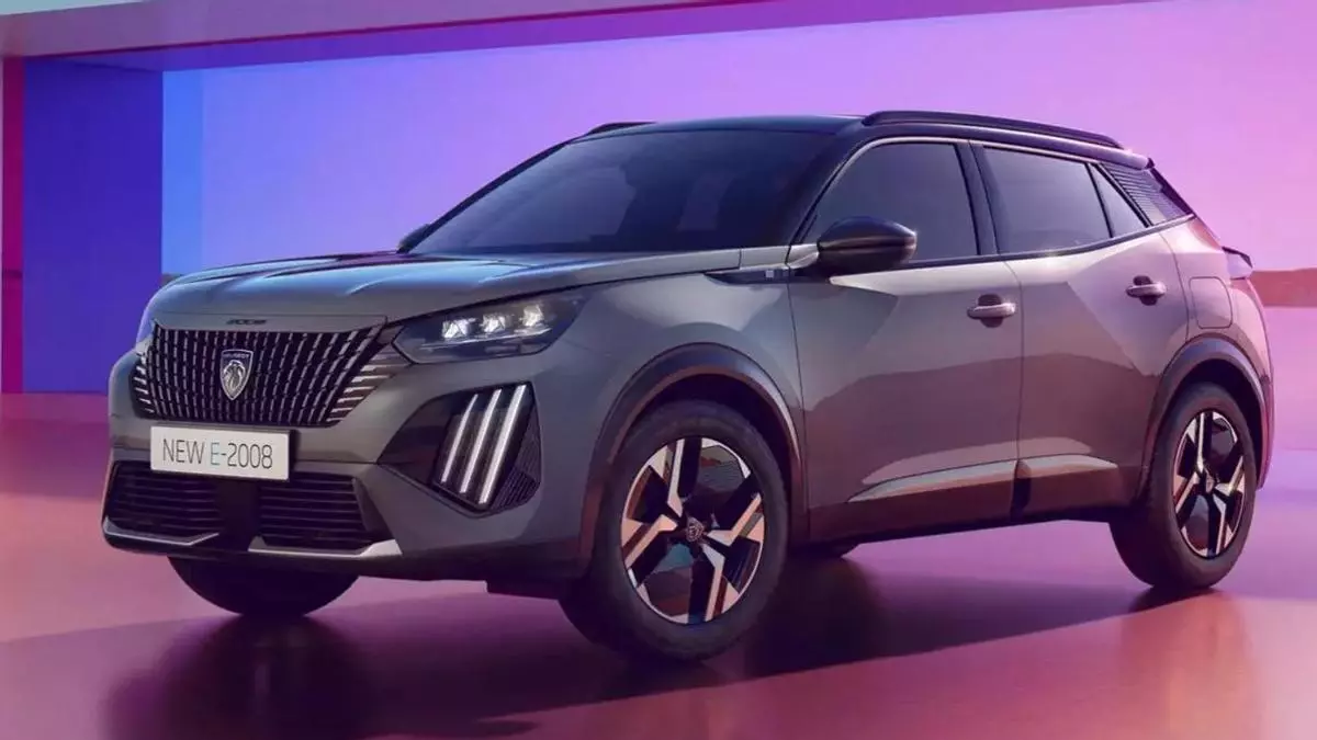 Peugeot E-2008, compacto, eléctrico y lleno de sorpresas