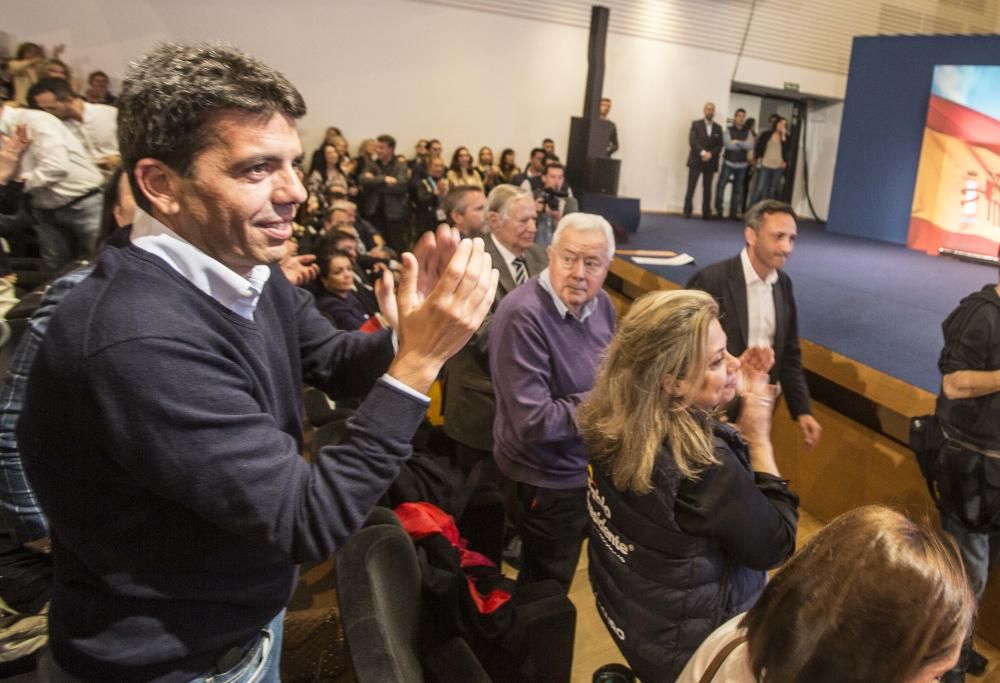 Pablo Casado reivindica que solo el PP defiende a las clases medias.