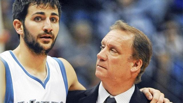Rubio, junto a Flip Saunders en un partido de esta temporada