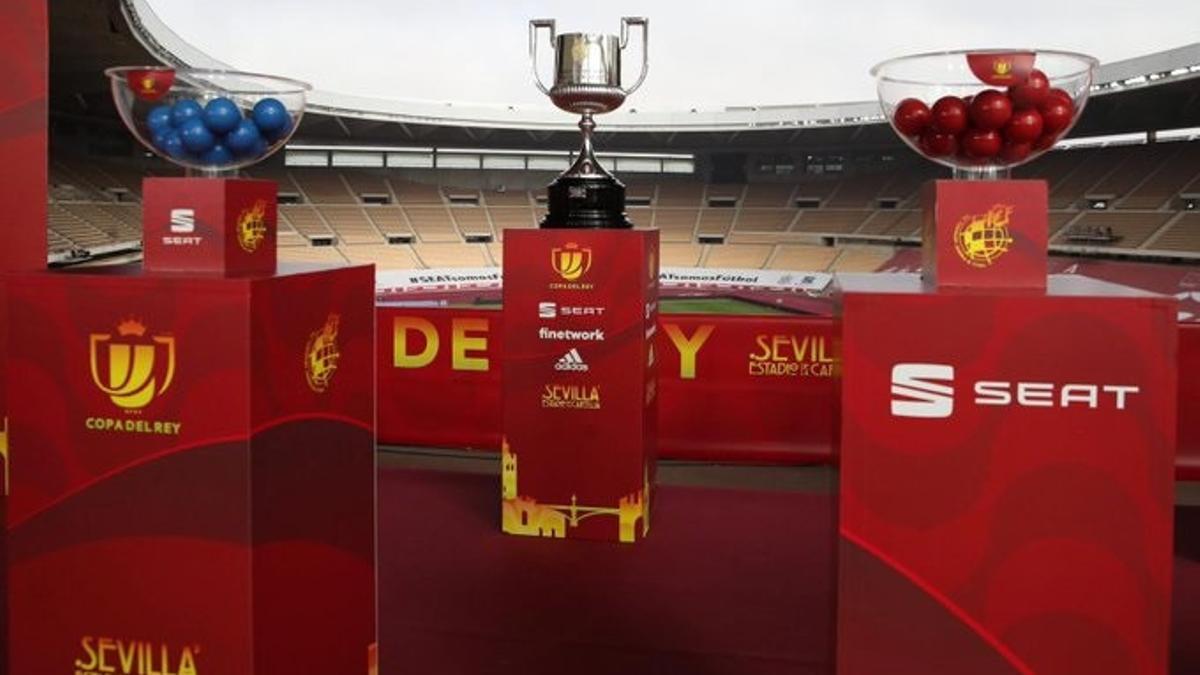 Trofeo de la Copa del Rey en La Cartuja.