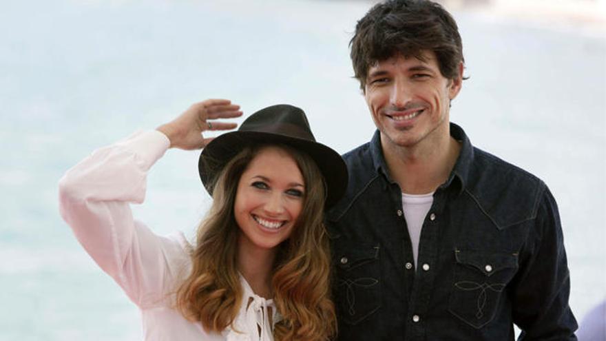 Maiara Walsh y Andrés Velencoso.