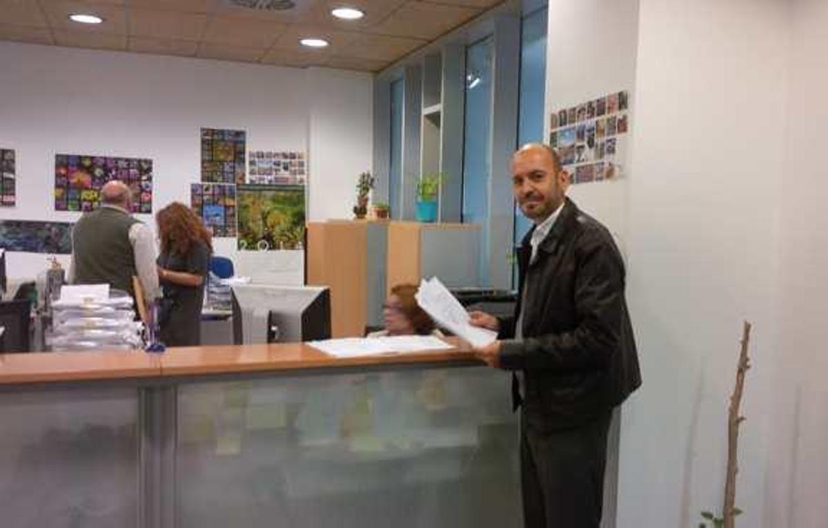 Jorge Gallardo entregó el proyecto final y pidió ayuda a la Diputación y a la Junta.