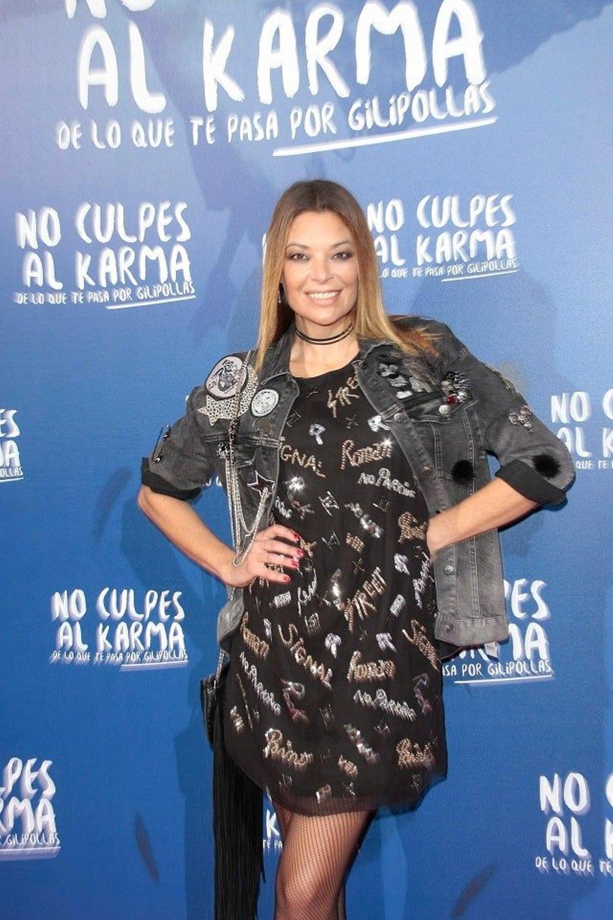 Lucía Hoyos en el estreno de 'No culpes al karma de lo que te pasa por gilipollas'